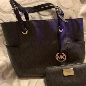 Michael Kors Tote & Wallet